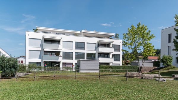Attraktive 4.5 Zimmer-Wohnung mit Balkon und Loggia 1