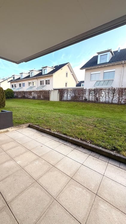 Attraktive und helle 1.5-Zi.-Gartenwohnung mit Tiefgarage 8