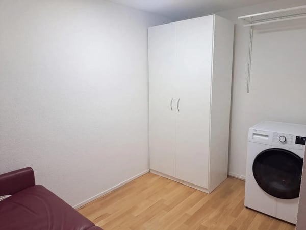 Möbliertes 1.5-Zimmer-Studio mit Terrasse in Fahrweid mieten. 8