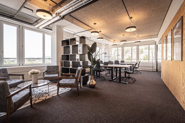 Moderne Corporate Suite mit Restaurants, Eventlocations und umfassendem Service-Angebot 1