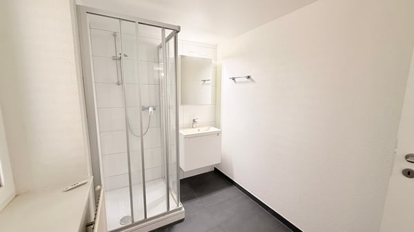 Zweizimmerwohnung mit viel Licht zu vermieten in Payerne 5