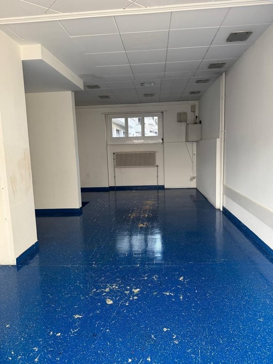 Premier loyer offert - Arcade de 60 m2 proche toutes commodités 2
