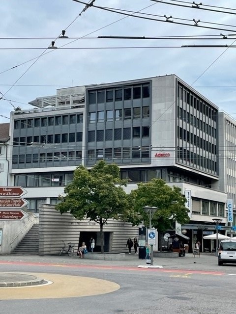 Bureau à louer en centre ville de Fribourg ! 1