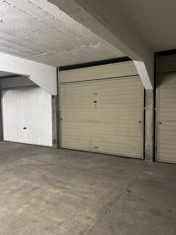 Box fermé à Champel 2