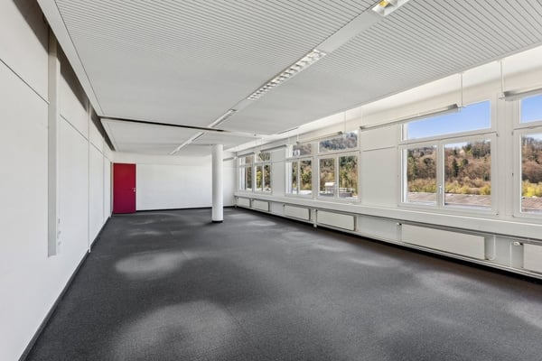 Bereit für Ihren Neustart ! Ausgebaute Bürofläche im 3. Obergeschoss 5