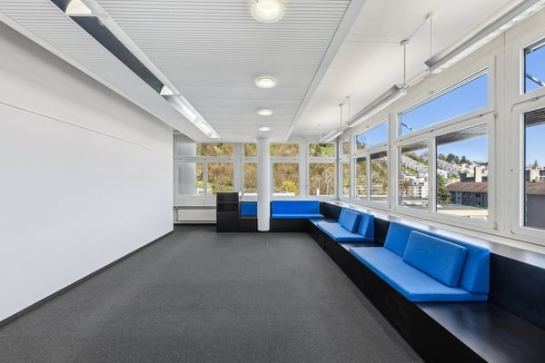 Zwei Geschosse voller Potential ! Ausgebaute Büro- und Gewerbeflächen 6