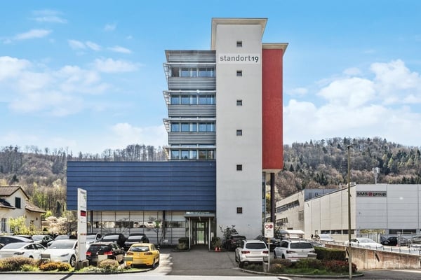 Zwei Geschosse voller Potential ! Ausgebaute Büro- und Gewerbeflächen 1