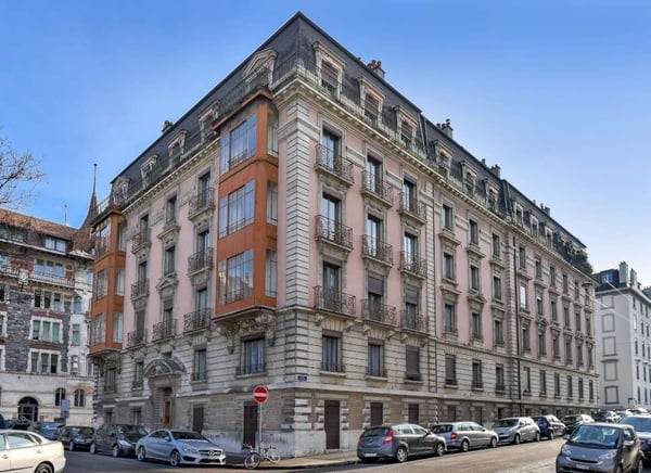 Dépôt disponible de suite dans le quartier de Champel 1