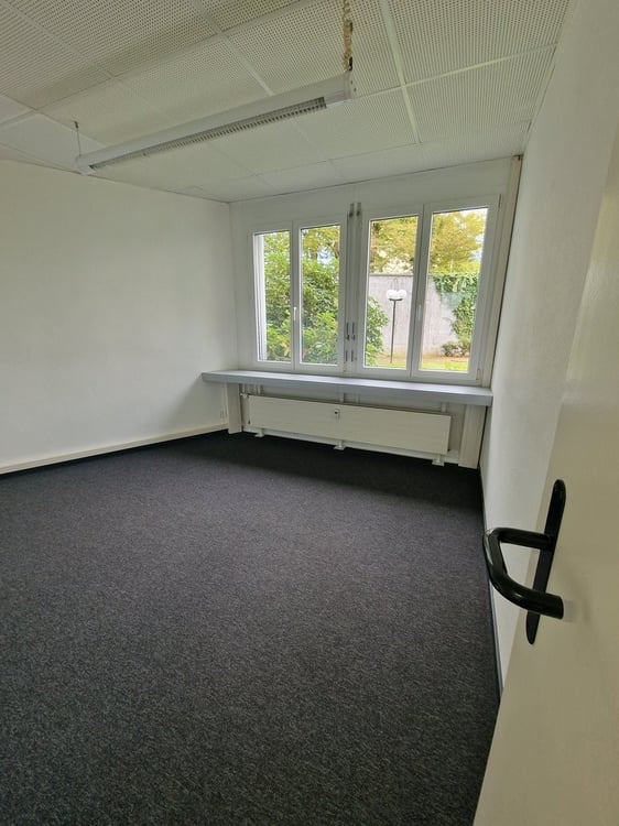 Zentrale Büroräumlichkeiten im Erdgeschoss in Solothurn 4