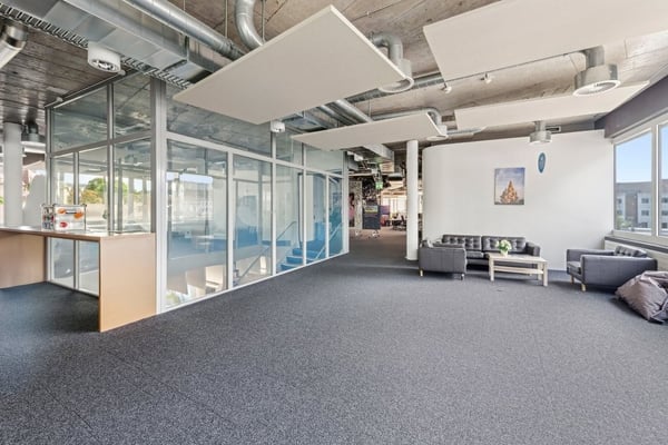 Bahnhofsnähe trifft Raum für Ideen. Jetzt entdecken! 6