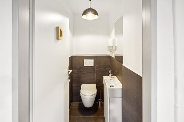 Attraktives Geschäftslokal an zentraler Lage 9