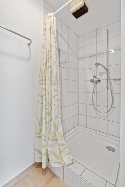 Zentrale Single-Wohnung nähe Bahnhof per 02.02.2026 zu mieten 3