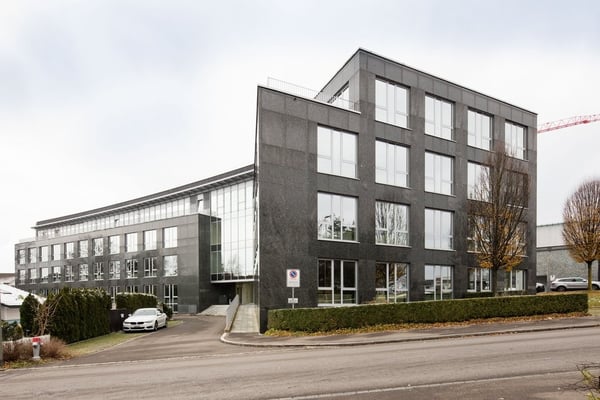 Abstellplatz nähe Bahnhof Kloten 8