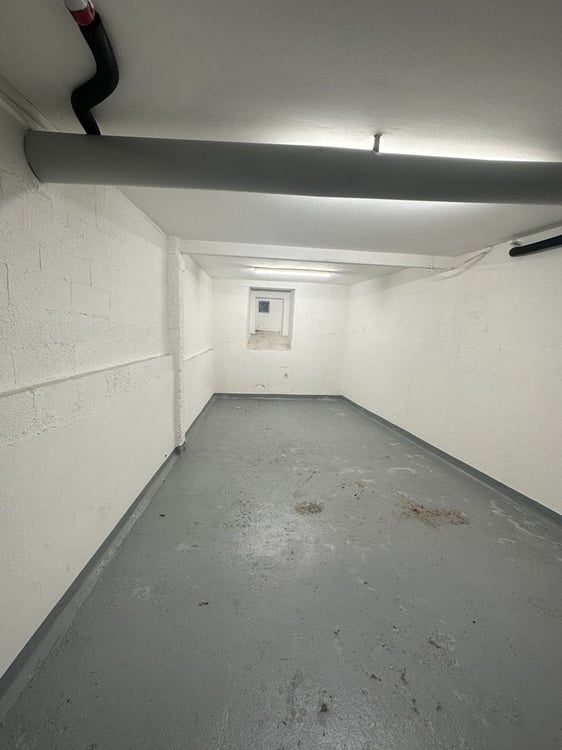 Grand dépôt de 5m2 - Idéalement situé 2