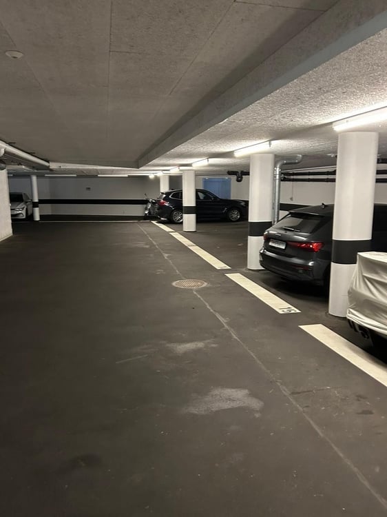 Tiefgaragenparkplatz Nr.10 neben der Universitätsklinik Balgrist 2
