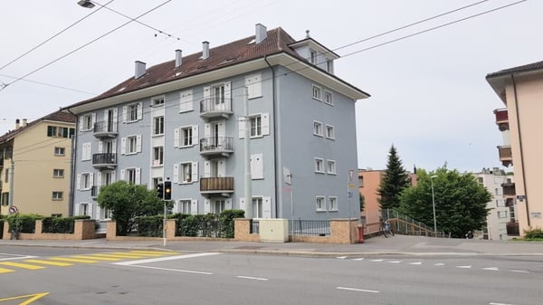 A louer place de parc extérieur 3