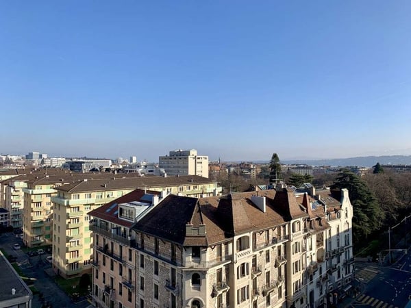 Charmilles - appartement en attique avec balcon et magnifique vue 2