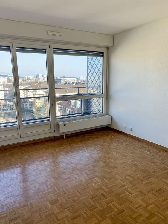 Charmilles - appartement en attique avec balcon et magnifique vue 6