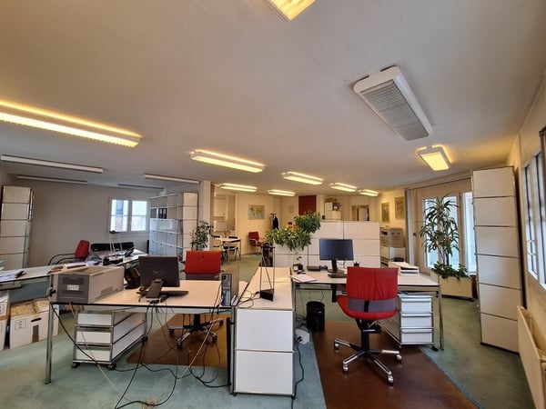 Proche Maladière, belle surface administrative à 2 min de l'autoroute 4