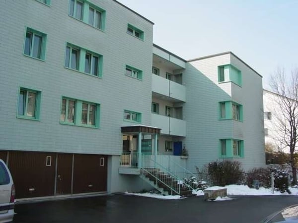 Ein trockener Platz für Ihr Auto in der Einstellhalle! 5