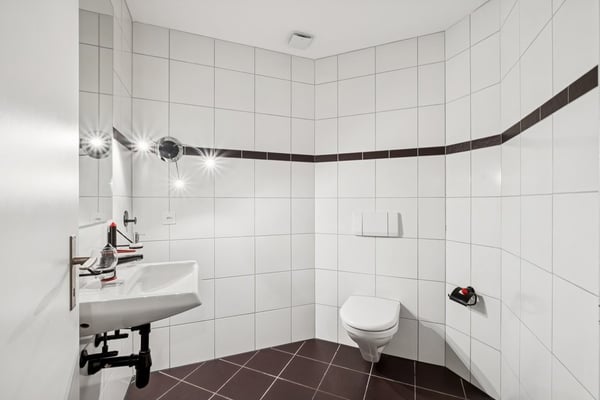 Grosszügige, zentrale Wohnung 3