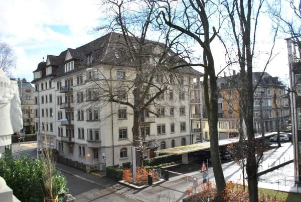 Moderne Gewerbefläche mit optimaler Erreichbarkeit und Seenähe 1