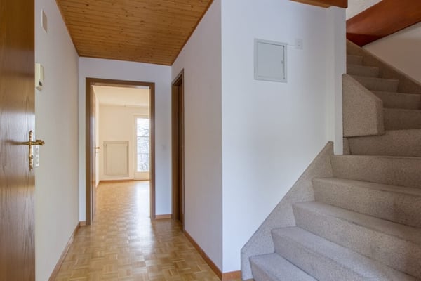 1.5 Zimmer Maisonettwohnung mit Seesicht - befristet bis 30.09.2027 2