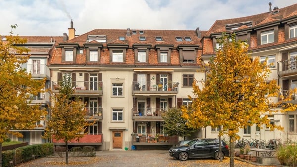 Stilvolle Altbauwohnung im Herzen von Kreis 6 1