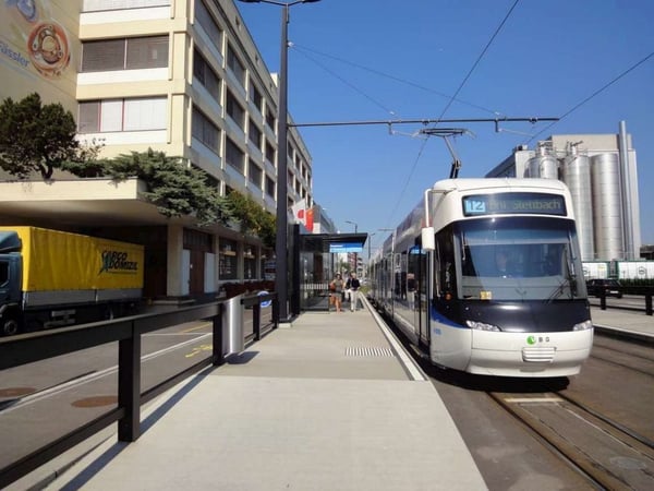 Einstellplätze Nähe Bahnhof Stettbach 6