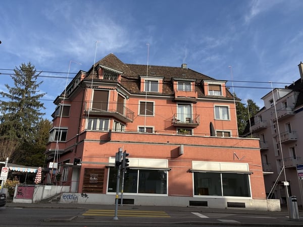 1-Zimmer-Altbauwohnung befristet bis zum 11.12.2026 1