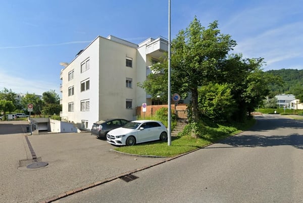 Einstellhallenplatz zu vermieten 1