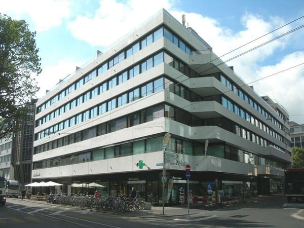 Boutique (140 m2) im Anfos-Haus 1