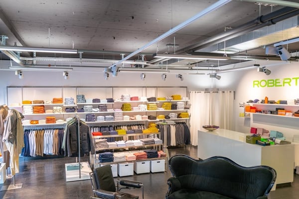 Boutique (140 m2) im Anfos-Haus 4