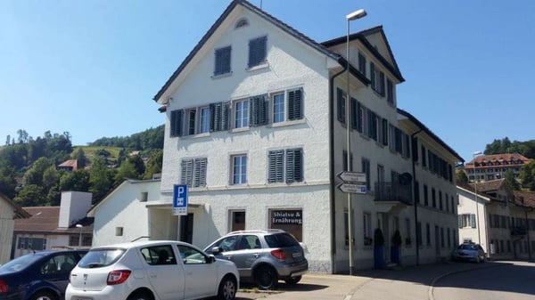 Attraktive 2.5 Zimmerwohnung! 1