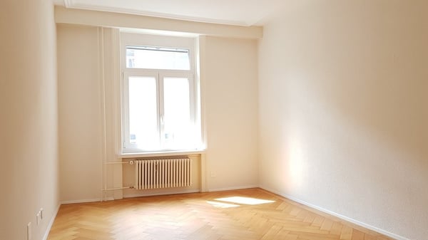 Attraktive schön renovierte Single-Altbauwohnung 2