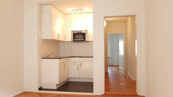 Attraktive schön renovierte Single-Altbauwohnung 5