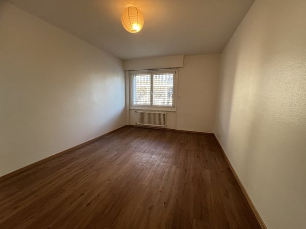 Joli deux pièces proche de toutes commodités rénové! 4