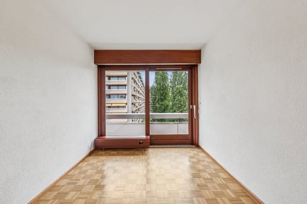 Appartement spacieux et traversant dans le complexe de la Tourelle 10