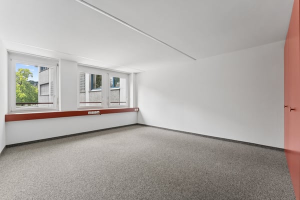 Vielseitige Gewerbe- und Büroflächen an gut sichtbarer Lage 5