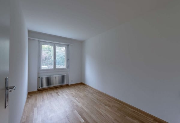 Grosszügige und helle Wohnung in Therwil 4
