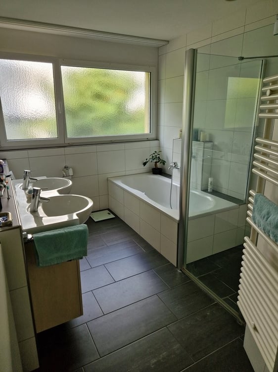 Grosszügige 4.5-Zimmer Wohnung ab 1.04.26 zu vermieten 4