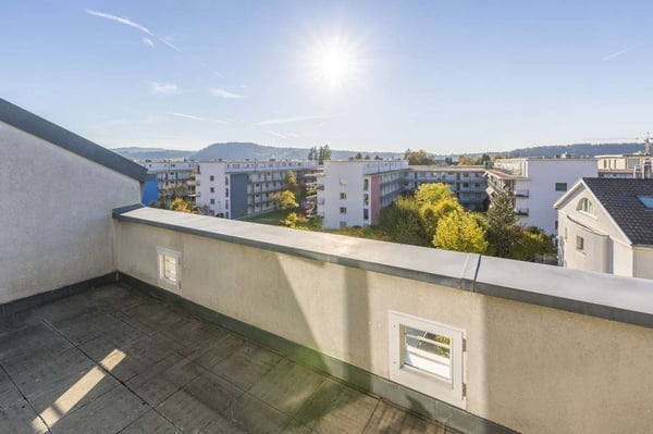 Stilvolle, renovierte Maisonettewohnung mit Balkon und Cheminée 6