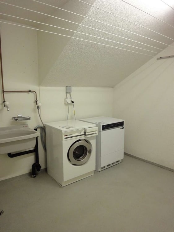 Helle Wohnung mit Cheminée 10
