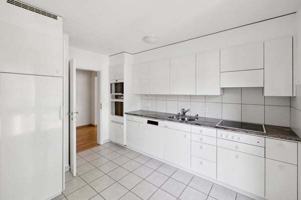 Helle Wohnung mit Cheminée 4