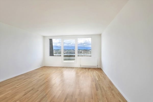 Magnifiques bureaux avec vue sur la rade ! 6