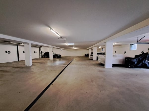 Benötigen Sie noch einen Einstellplatz? 3