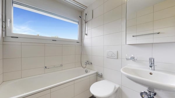 Grosszügige Wohnung mit grossem Balkon! 7