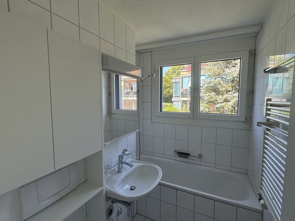 4.5 Zimmer in Zürich-Höngg - hell, ruhig und stadtnah wohnen 6