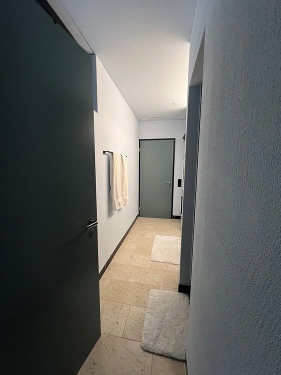 Stilvolle Neubauwohnung an zentraler Lage in Kloten! 2