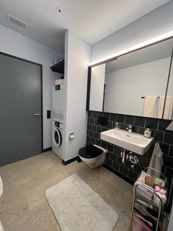 Stilvolle Neubauwohnung an zentraler Lage in Kloten! 9